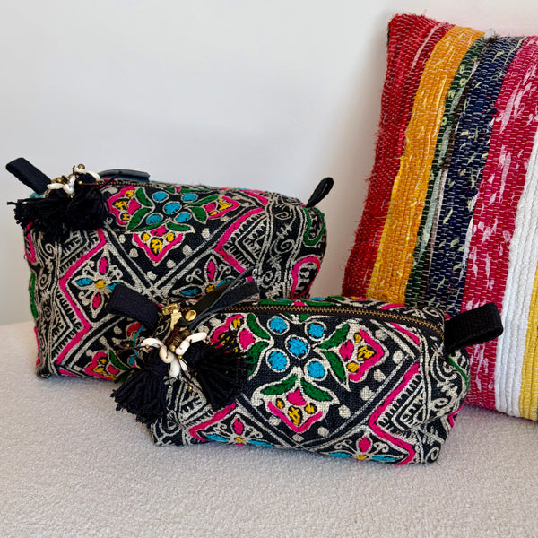 Viet Batik Cosmetics Puka Tassel Black